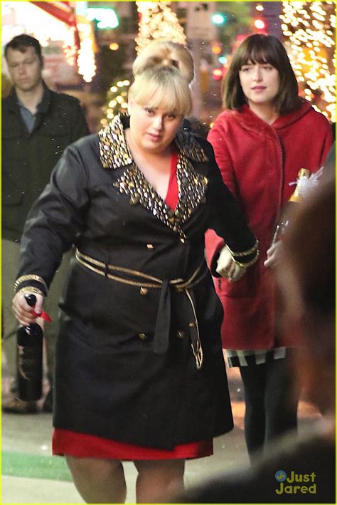 Full Sized Photo Of Rebel Wilson Dakota Johnson Hold Hands How To Be Single Set 05 Rebel