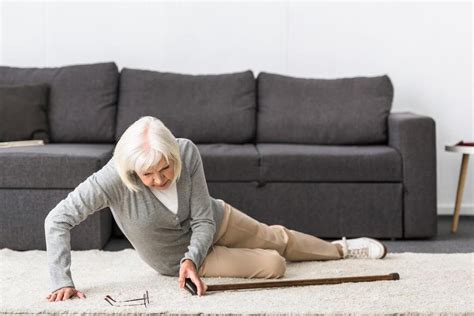 Falls Linked To Increased Risk Of Dementia In Older People Upi