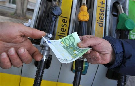 Benzina E Gasolio In Arrivo Ancora Aumenti