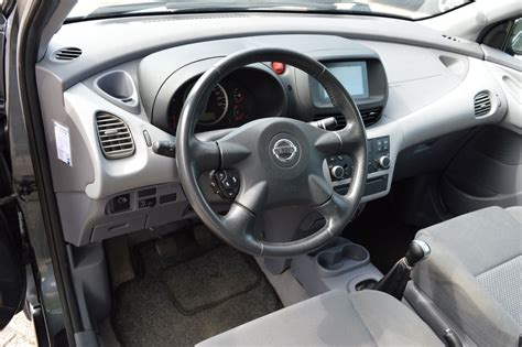 Nissan Almera Tino 1 8 Acenta Autobedrijf Slager