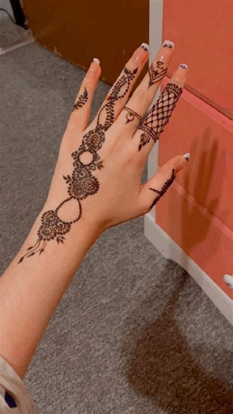 henna designs for eid Tatuaggi con henna Mehandi designs Hennè