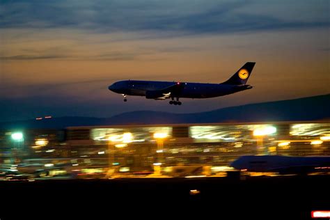 Flug Friedrichshafen Frankfurt Lufthansa Gibt Verbindung Auf