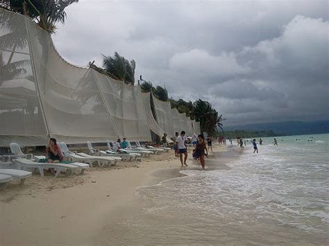 How Boracay Copes With Habagat Vera Files