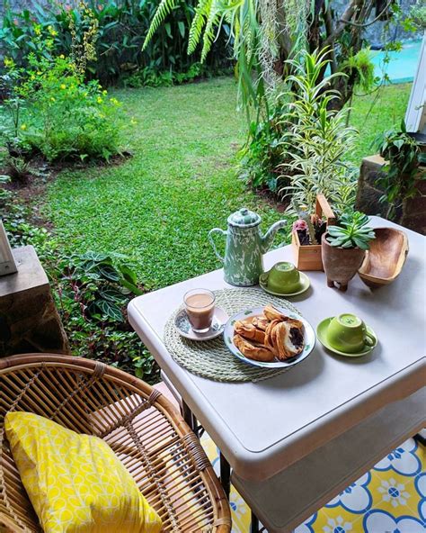 Dekorasi Taman Rumah Bak Kafe Bikin Nongkrong Makin Asyik