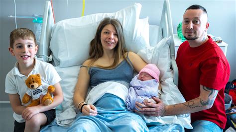 Maternity Maternity & New Born — Andreas Photography