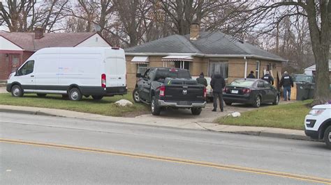 Fbi Raids Indianapolis Homes Wthr