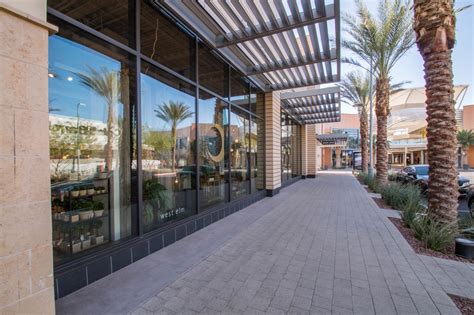 Mall Fronts A Cutting Edge Glass And Mirror