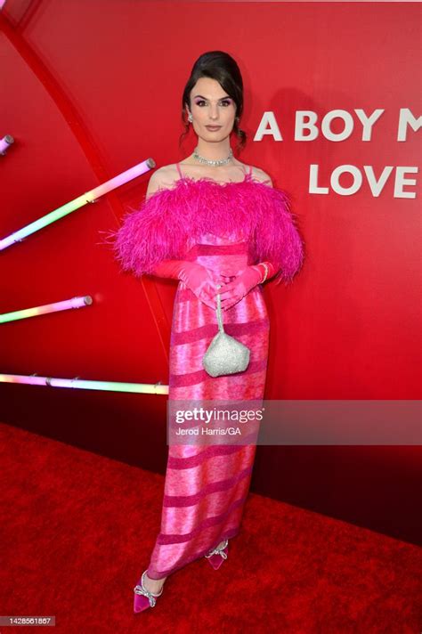 Dylan Mulvaney Attends The Los Angeles Premiere Of Universal News