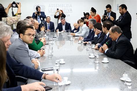 Governador Visita Deputados Na Assembleia Legislativa De MS Para Falar