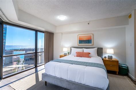 Downtown Honolulu Skyview - Ocean View - Sleeps 4 UPDATED 2022 ...