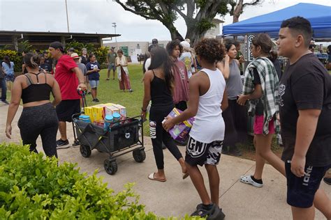 Many Maui Fire Survivors Are Struggling To Find Aid Even As It Pours In