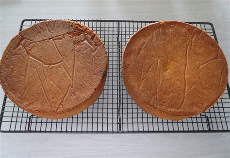 Cinnamon Velvet Naked Cakes