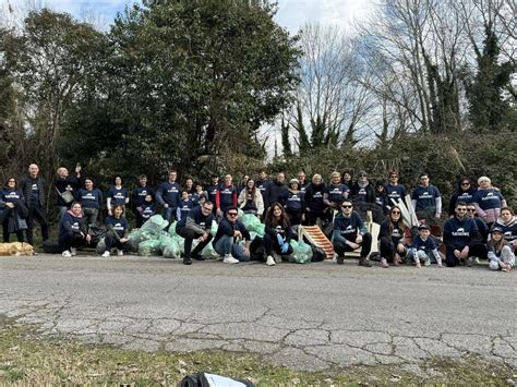 Caorle La Spiaggia Di Duna Verde Ripulita Dai Rifiuti Dai Volontari Di