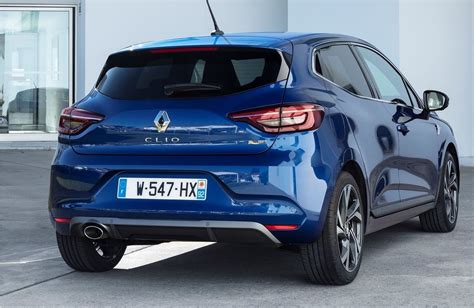 The New Generation Renault Clio Won The Car Of The Year Car Division