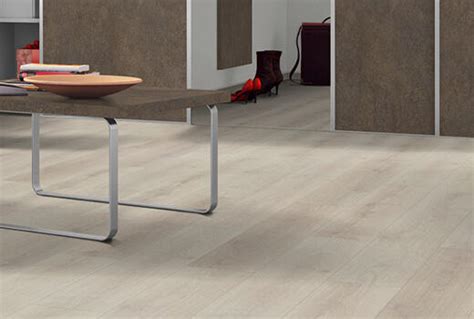 Egger Pro AquaPlus 8mm Classic Elton Oak White EPL137 Laminate Flooring