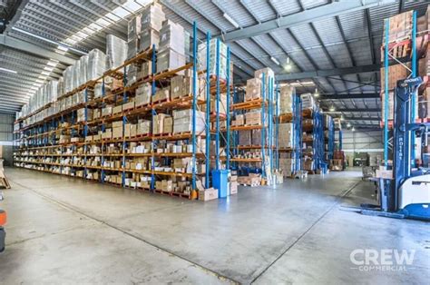 Exceptional Standalone Warehouse Offering Crew Commercial