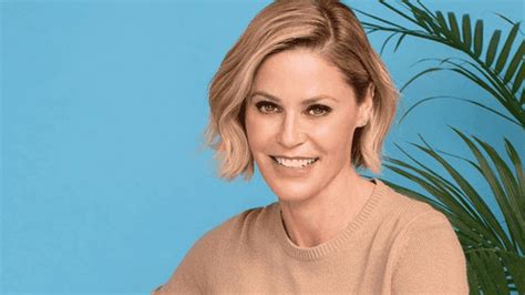 Julie Bowen Divorce? All the Things You Need To Know Today! | Trending News Buzz