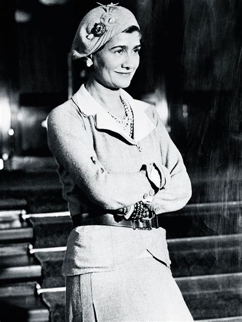 1920s Fashion And The 5 Trends Coco Chanel Kick Started Who What Wear