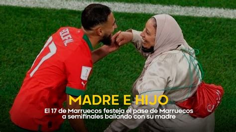 Jugador De Marruecos Baila Con Su Madre Festejando Su Pase A Semifinal