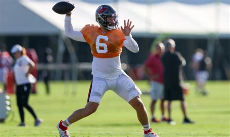 Baker Mayfield struggling with interceptions in Buccaneers QB battle