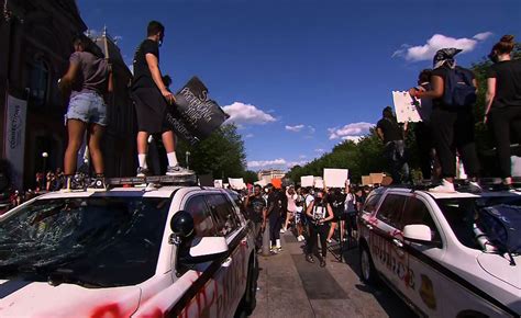 Us Secret Service Police Vehicles Vandalized Outside White House