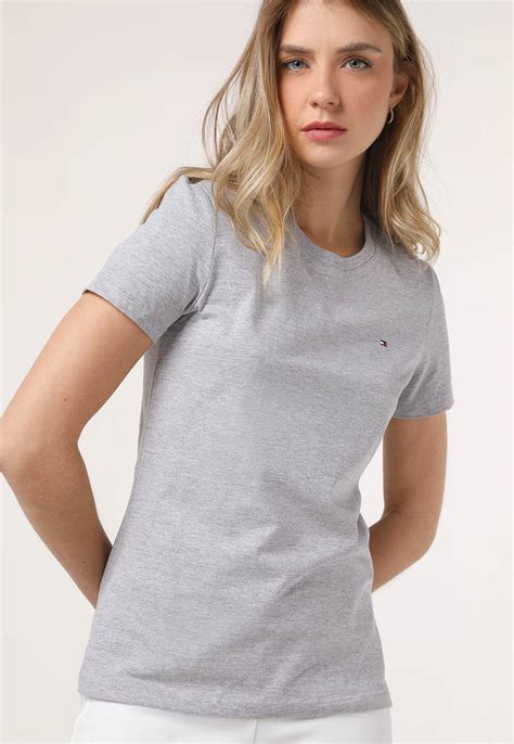 Blusa Feminina Tommy Hilfiger - Blusa Feminina Tommy Hilfiger: Estilos diversos | Compre Já