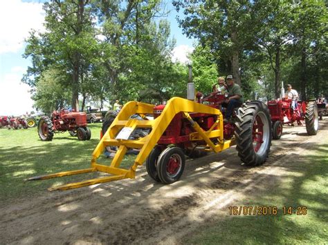 1943 Farmall H With Yellow Loader Farmall Monster Trucks My Pictures