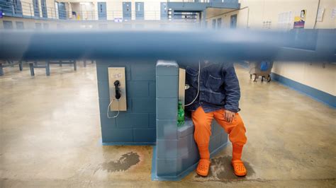 Opinion | Starving for Justice in ICE Detention - The New York Times