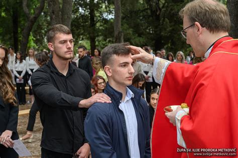 Podjela Sakramenta Krizme U Sveti Tu Sv Ante Na Dubravici Upa Sv