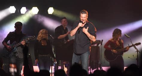 Blake Shelton in Spokane - Feb. 25, 2017 | The Spokesman-Review