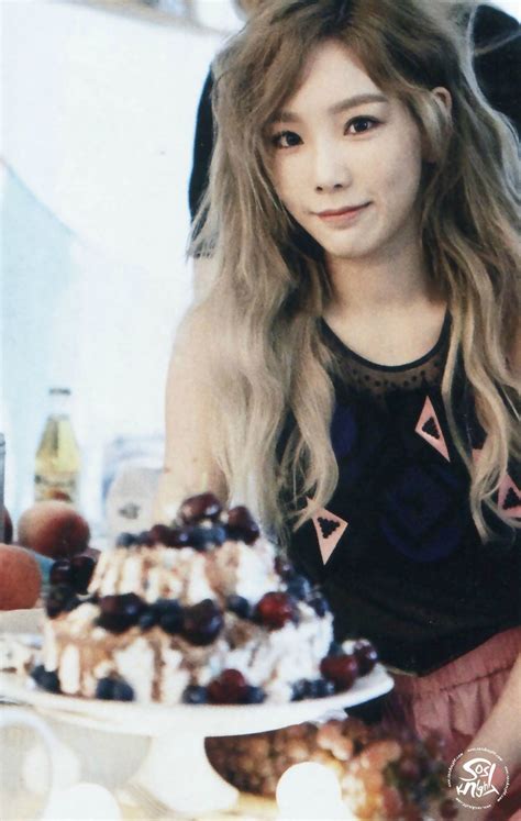 Ceci Snsd Taeyeon Sooyoung Girls Generation Ulzzang Fashion Korean