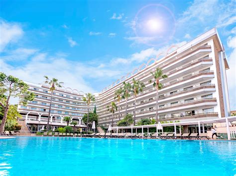 Golden Port Salou in Salou, Spain | Holidays from £125 pp | loveholidays