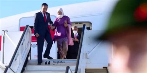 Detik Detik Warga Jayapura Histeris Sambut Kedatangan Presiden Jokowi