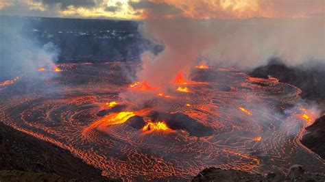 Kilauea volcano eruption live stream: Watch 24-hour webcam footage as ...