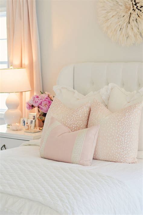 Master Bedroom Pillow Ideas at Liam Dun blog