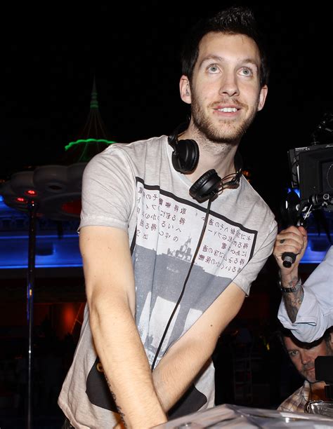 10 Photos Of Calvin Harris Before And After He Became A Superstar