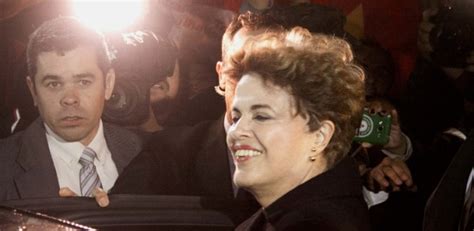 Defesa de Dilma protocola último recurso no STF para tentar anular