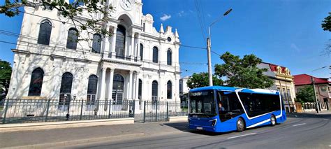 Foto A Ajuns Primul Autobuz Electric La Br Ila Primarul Dragomir