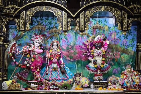 ISKCON Temple Ahmedabad, timings, travel guide & how to reach