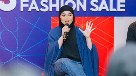 Anti Ribet Ternyata Ini Alasan Sivia Azizah Sering Pakai Jilbab Hitam