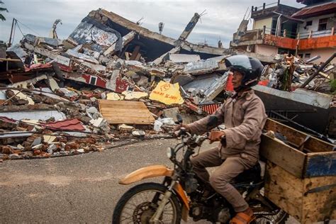 Al Menos 56 Muertos Por Un Terremoto En Indonesia