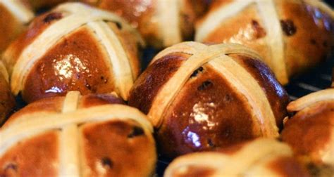 Ricetta Hot Cross Buns Panini Dolci Per Pasqua