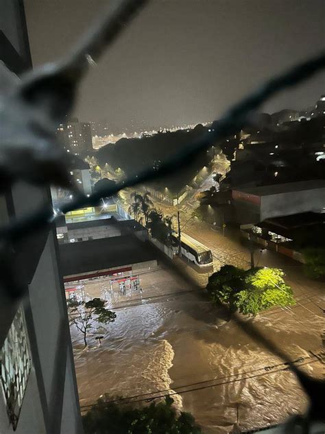 Ruas de BH viram rios durante temporal desta terça 23 veja fotos e