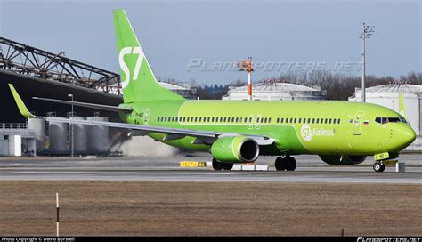 VP BND S7 Siberia Airlines Boeing 737 83N WL Photo By Demo Borstell