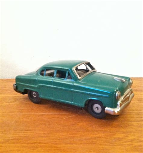 Vintage Die Cast Metal TOY CAR Green 4 door by smartysfunstuff