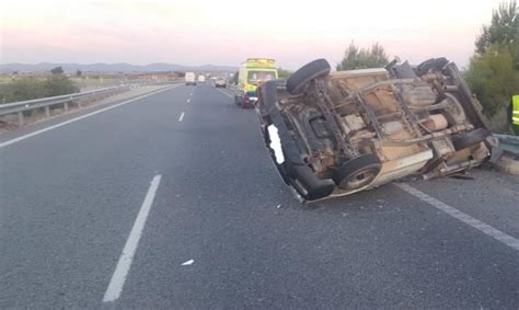 Dos Heridos Uno De Ellos Grave En Un Accidente De Tráfico En La Cm 42