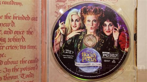 Hocus Pocus Th Anniversary Edition Includes Digital Copy Blu Ray