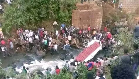 Incidente In Etiopia Con Un Camion Pieno Di Gente Che Precipita In Un