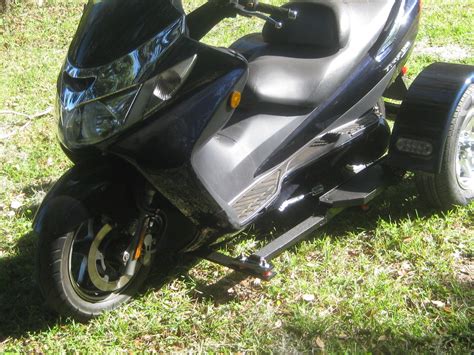 Suzuki Burgman Scooter With Richland Roadster Trike Kit From Trike On