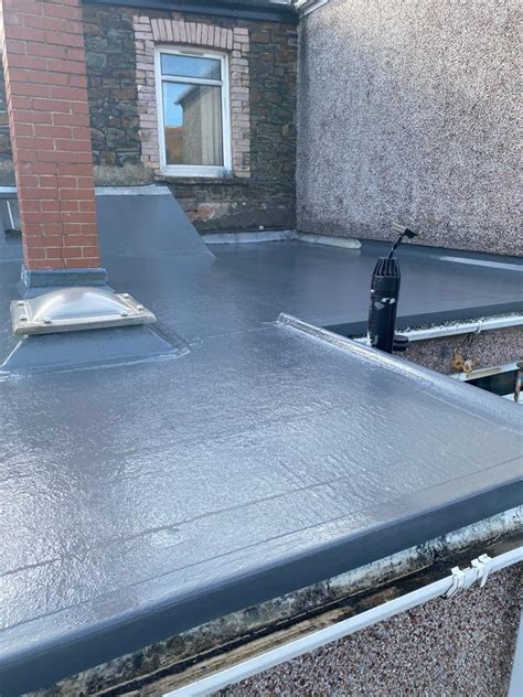 Fiberglass Flat Roof Installation